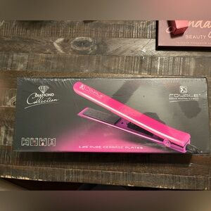 Royale Diamond Collection 1.25” Ceramic Flat Iron 450°F Dual Voltage NEW Sealed